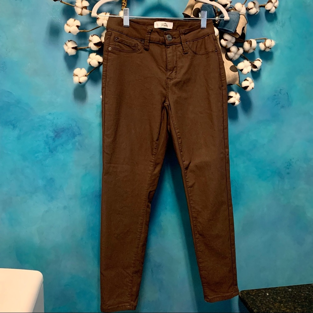 Royalty for me Brown Skinny Ankle Pants for Ladies; Size 8P